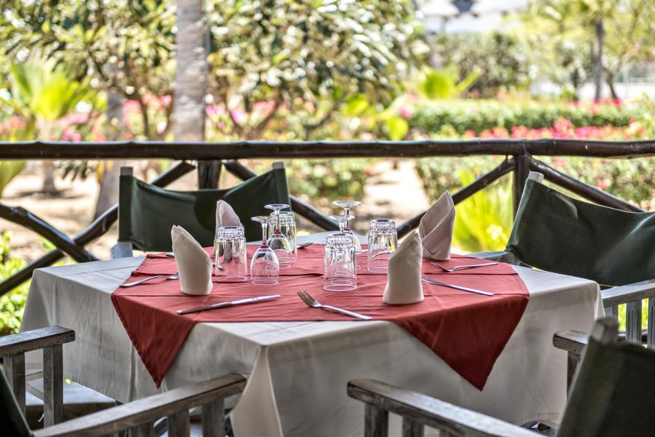 Jumbo Club Watamu Hotel Exterior photo