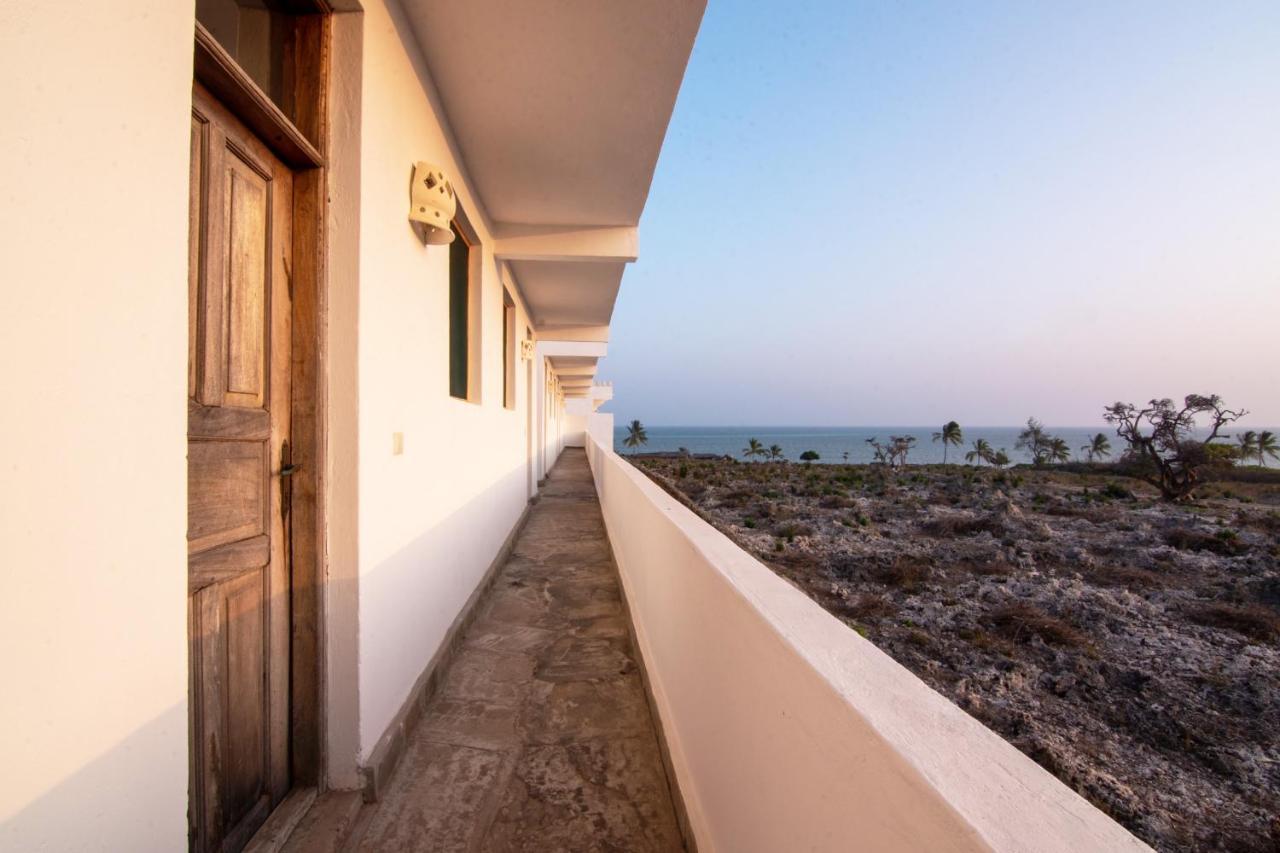 Jumbo Club Watamu Hotel Exterior photo